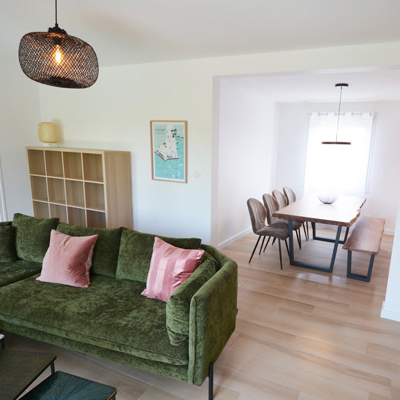 Ferienhaus-mieten-villa-mana-bretagne-wohnzimmer-esszimmer